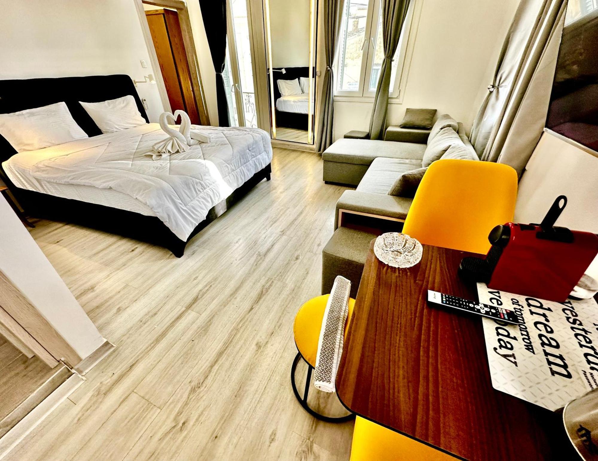 Travelers Luxury Suites, Studios & Apartments Corfu  Luaran gambar